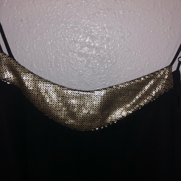 Express Black Flowy Top - Picture 3 of 9